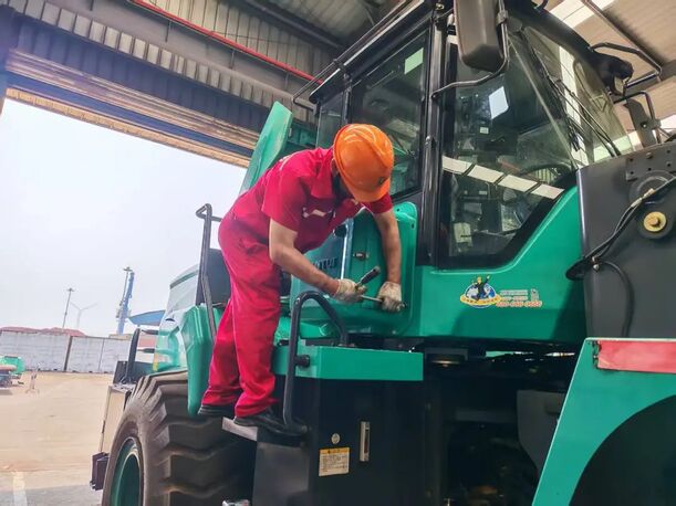 eaafd62f506844d99a3a1a54cd3ee09b